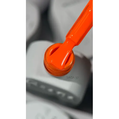 SAGA Colorist Gel Polish 10 ml No. 037