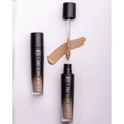 ZOLA x Valentina Lelyukh Рідкі тіні для повік Silky Matte Tint 01 Soft beige